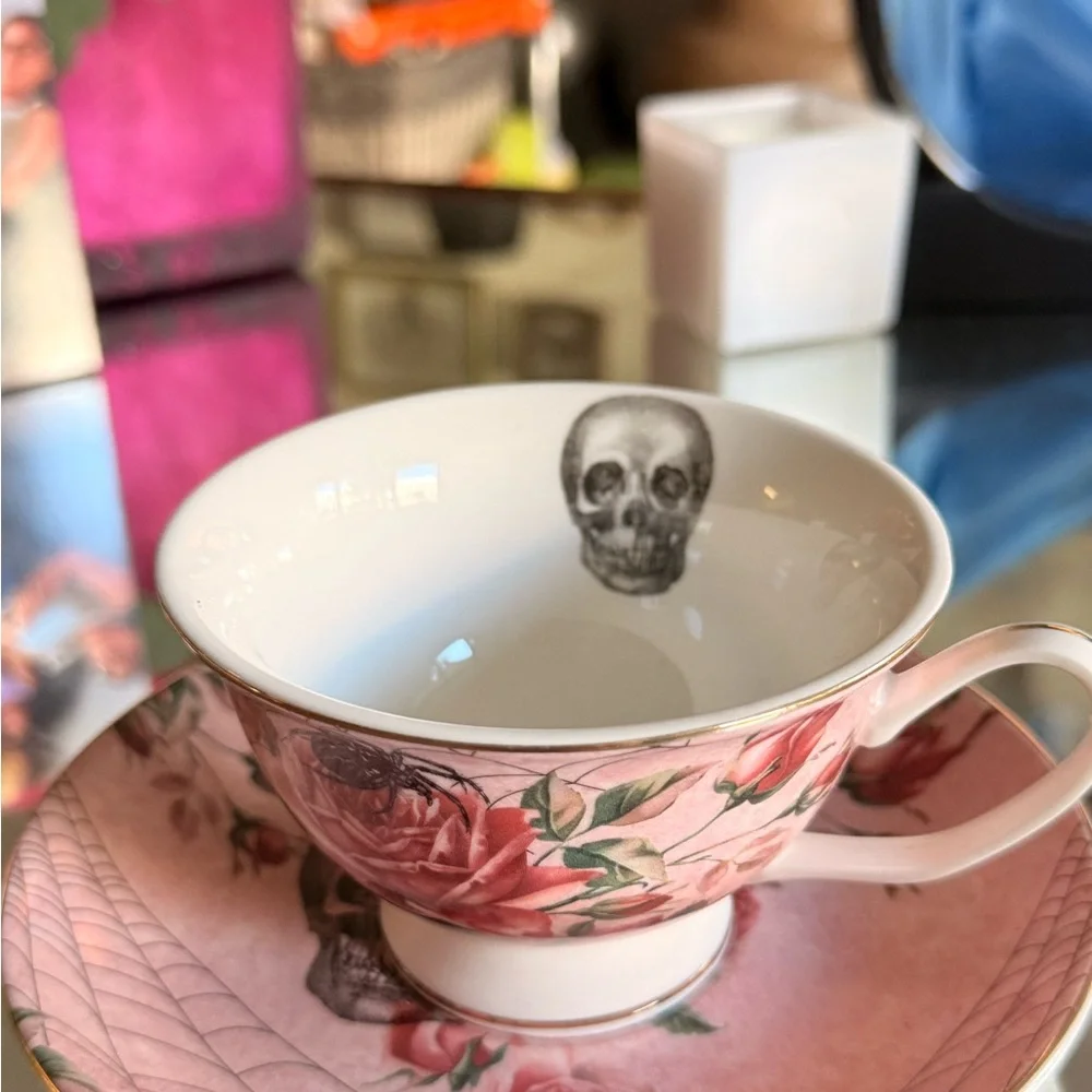 Park Château Gothic Teacup & Saucer – Pink Roses, Skull & Spider Web – Rare - Picture 7 of 9